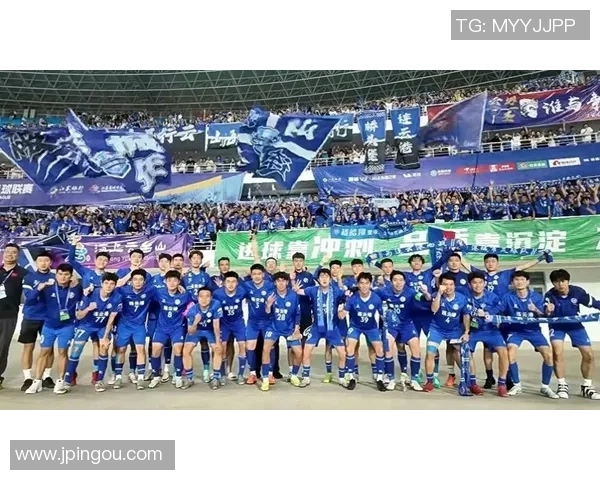 足球球队外号的由来与文化内涵探秘，揭示球迷情感与球队精神的深厚联系